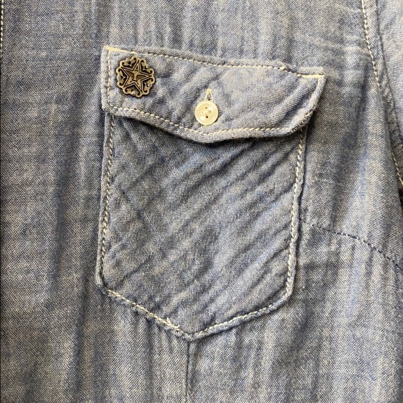 Button down top - Picture 2 of 3